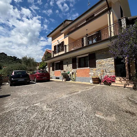 Cozy Two-room 10 Min From The Sea By Car Apartment